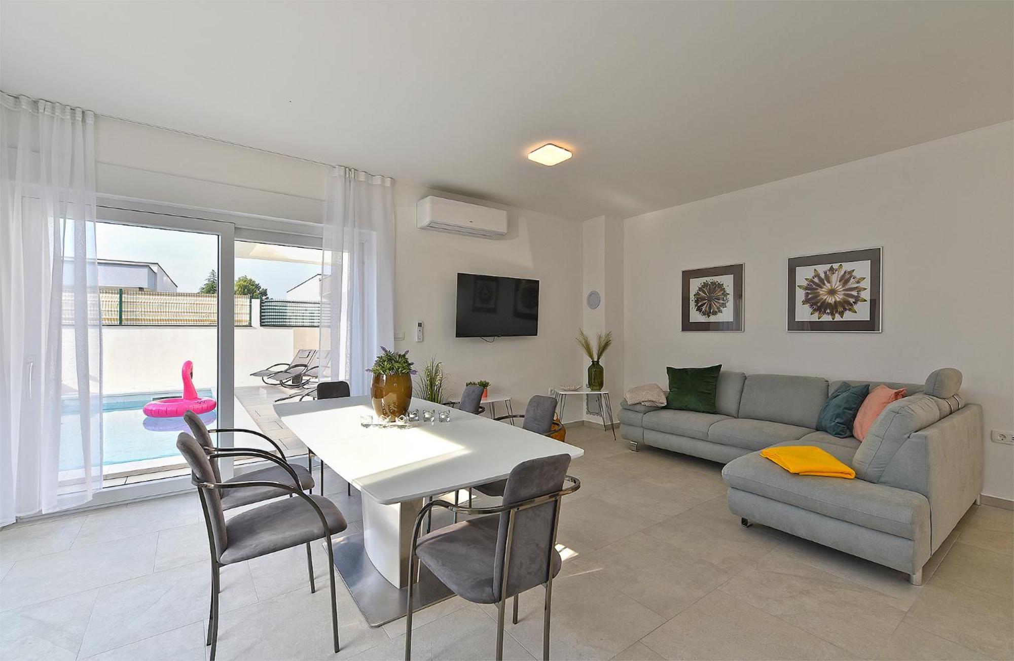 Jlo1 Mit Beheizbarem Pool Villa Peroj Exterior photo